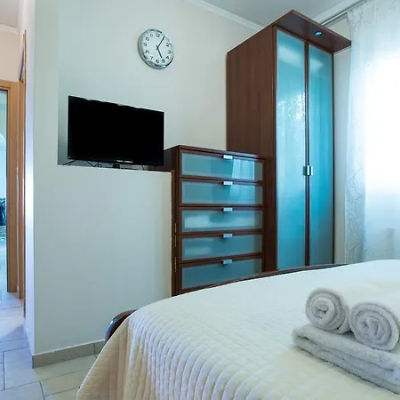 Diamante Beachfront Apartment Xylokastro