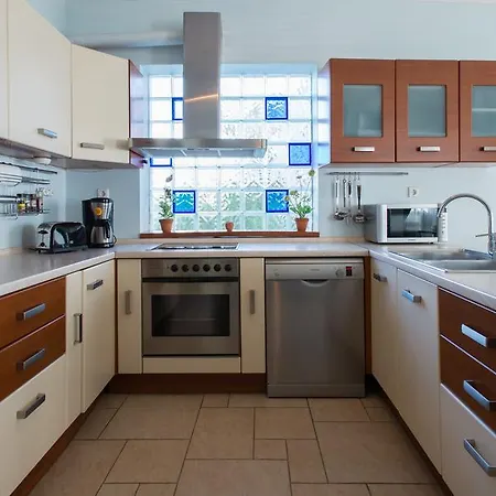 Diamante Beachfront דירה *
