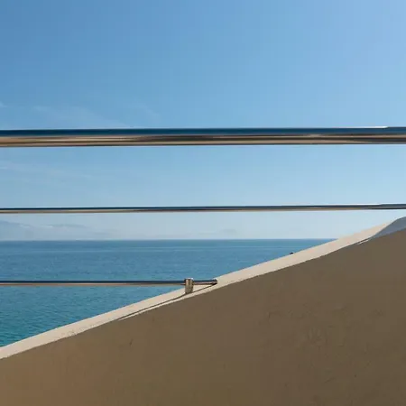 Diamante Beachfront Apartment Xylokastro