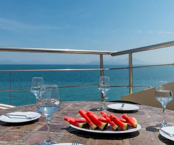 Diamante Beachfront Apartman *